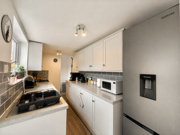 2 bed Terraced for sale Image 5