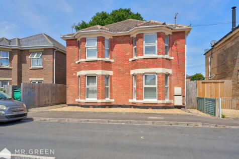 Harcourt Road, Pokesdown, BH5 2JG
