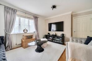 8, Blatchly House, Roebuck Estate, Binfield, Bracknell RG42 4DD