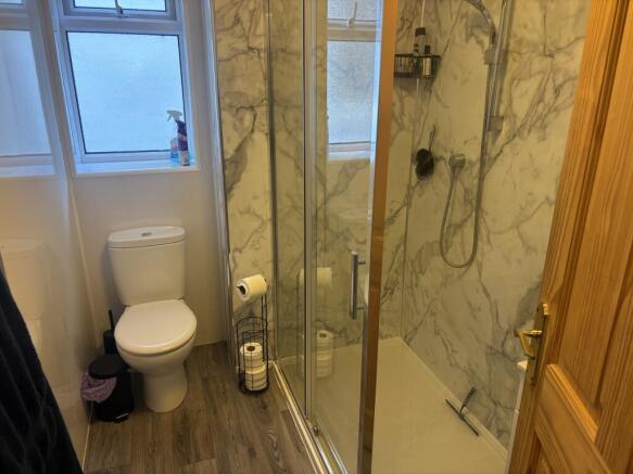 3 bed Flat to rent Image 7