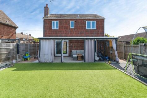 Perry Close, Haddenham, Ely