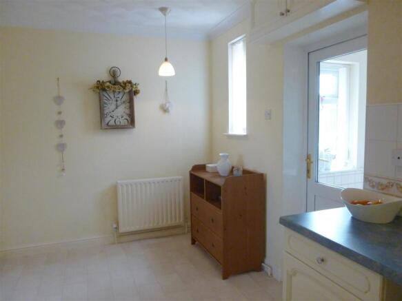 Dining Area.JPG