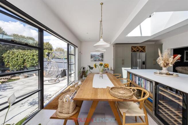 Kitchen/Dining Room