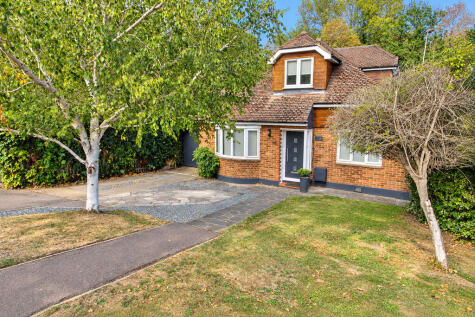 Tolmers Road, Cuffley