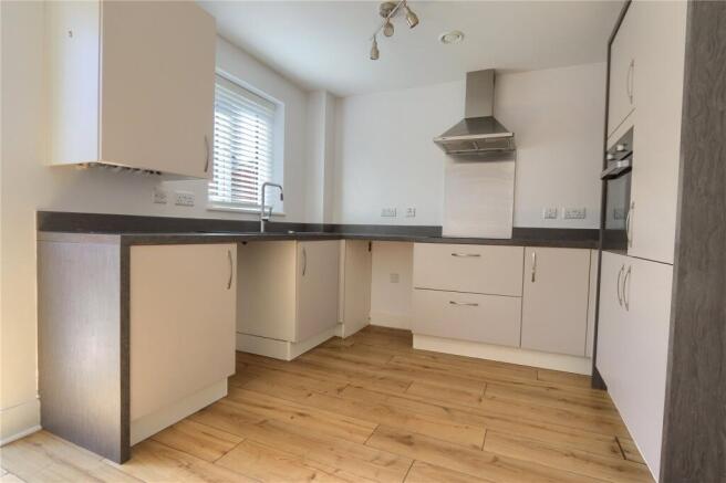3 bed Terraced to rent Image 3