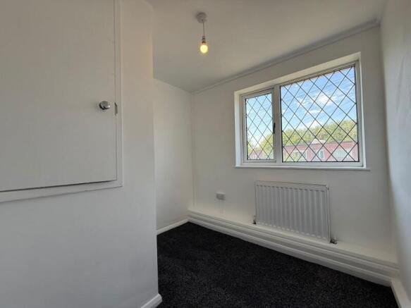 2 bed Flat to rent Image 5
