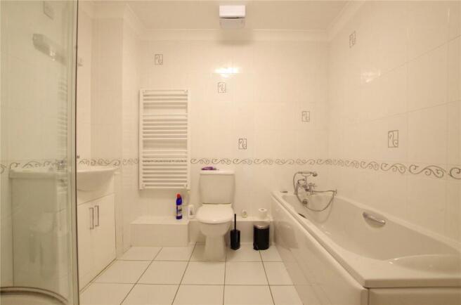 2 bed Apartment for sale Image 8