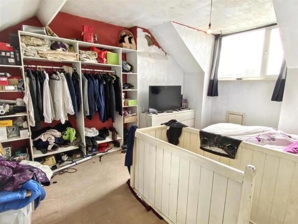 3 bed Terraced for sale Image 6