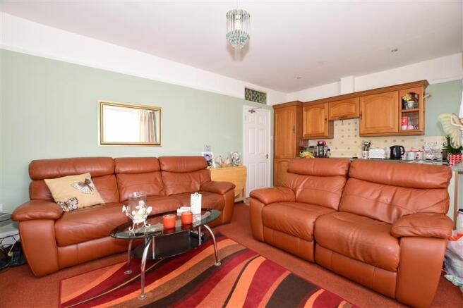 Kitchen/ Living Room