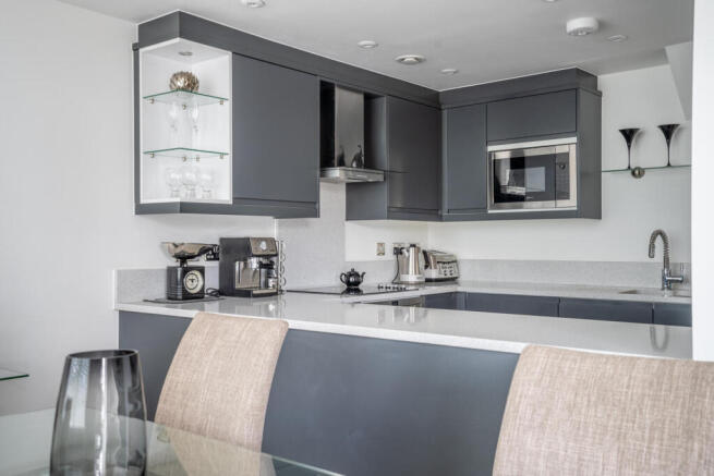 2 bed Apartment for sale Image 7