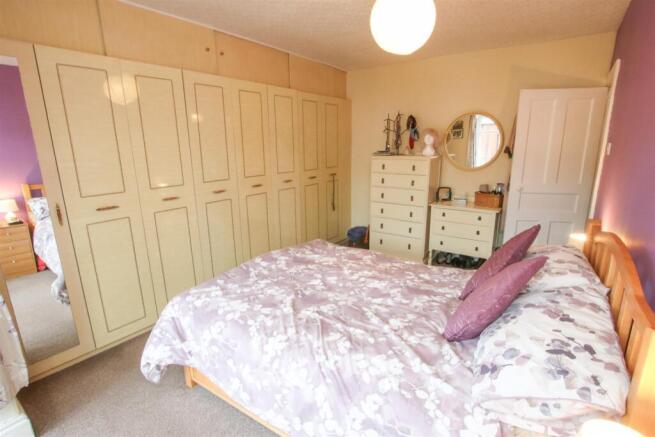 4 bed Terraced for sale Image 11