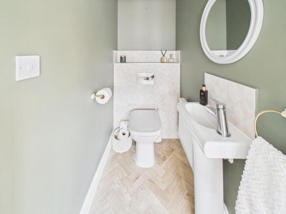 Cloakroom/WC