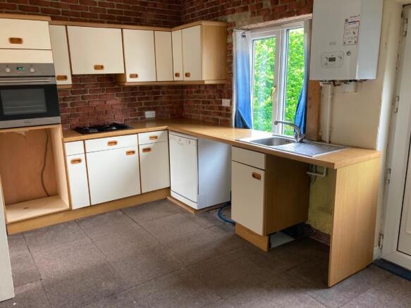 2 bed Semi-Detached for sale Image 7