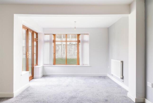 Living Room.jpg