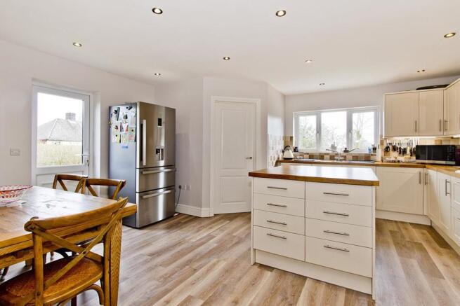 kitchen1.jpg