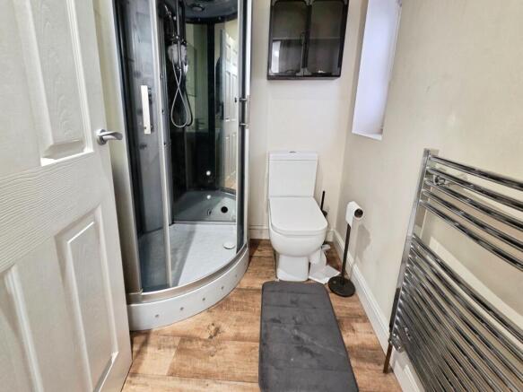 4 bed Detached for sale Image 12
