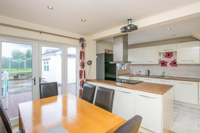 Kitchen/Dining Room