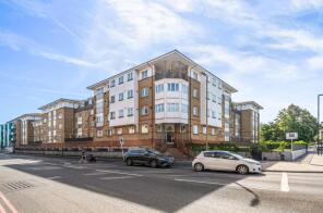 Flat 38, Gainsborough Court, Homesdale Road, Bromley BR2 9NB