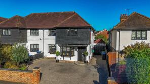 54, Grange Crescent, Chigwell IG7 5JF