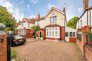 220, London Road, Twickenham TW1 1EU