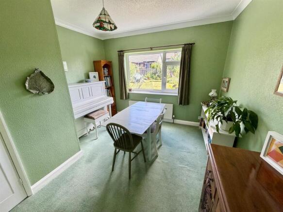 3 bed House for sale Image 10