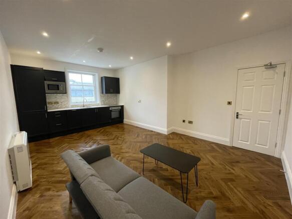 Kitchen / Living Area