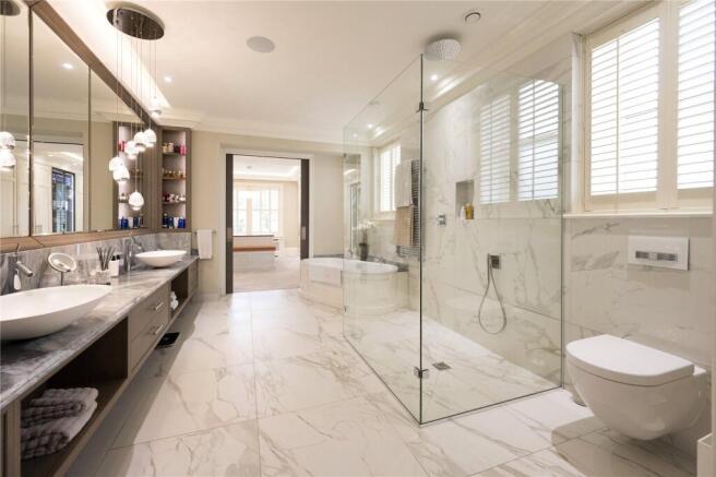 Principal Bathroom