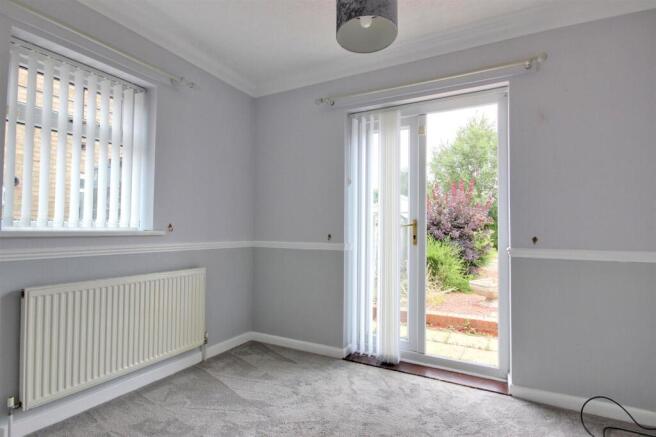 2 bed Semi-Detached Bungalow for sale Image 11