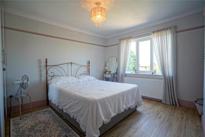 3 bed Semi-Detached for sale Image 9