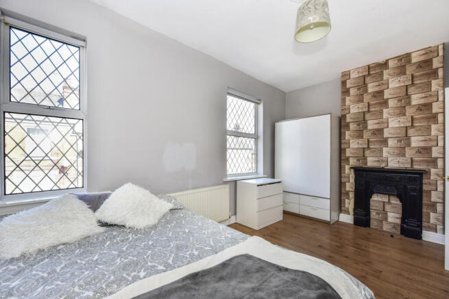 3 bed Terraced for sale Image 10