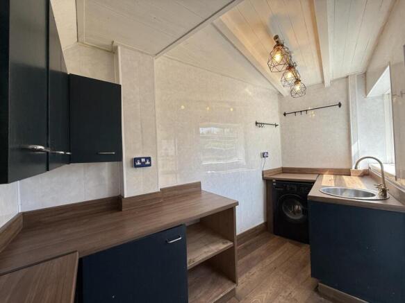 St Georges Avenue 59 - Kitchen...jpg