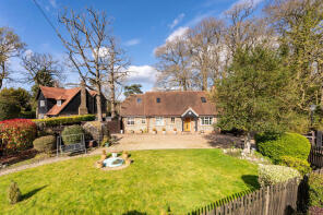 Woodland Cottage, Wapseys Lane, Slough SL2 3XG