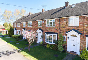 3, The Danes, Park Street, St Albans AL2 2AY