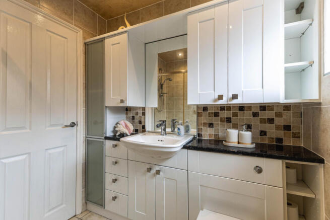 2 bed Bungalow for sale Image 11