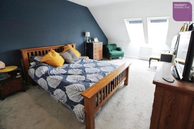 4 bed Town House for sale Image 6