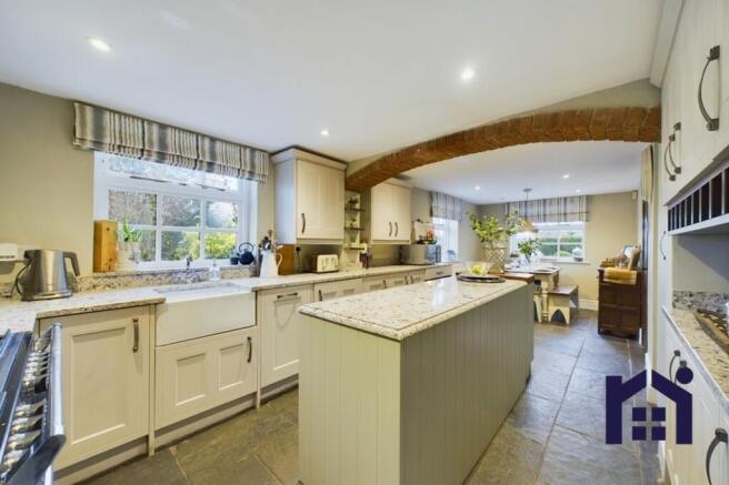 Dining kitchen