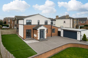 2, Moorside Mount, Drighlington, Bradford BD11 1HY