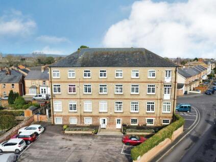 Chamberlain House, Richmond Road - NO onward chain!