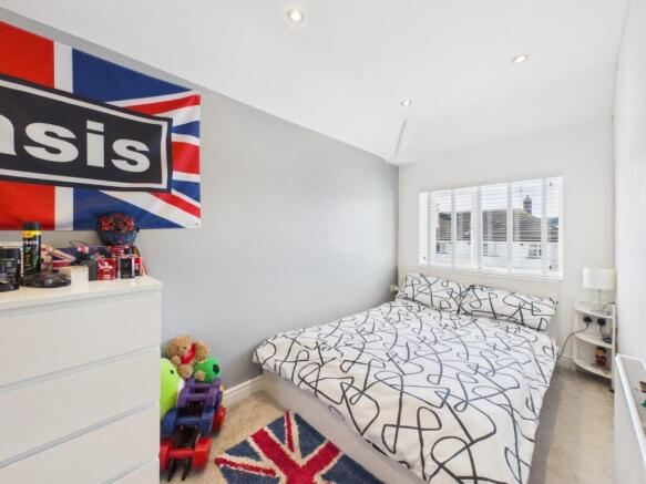 4 bed Semi-Detached for sale Image 12