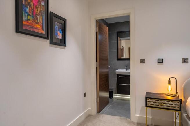 2 bed Apartment for sale Image 10
