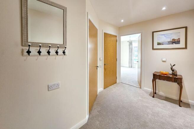 1 bed Flat for sale Image 4