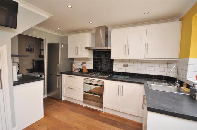 KITCHEN DINING ROOM