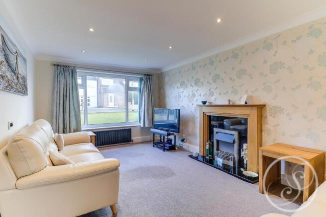 4 bed Detached for sale Image 5