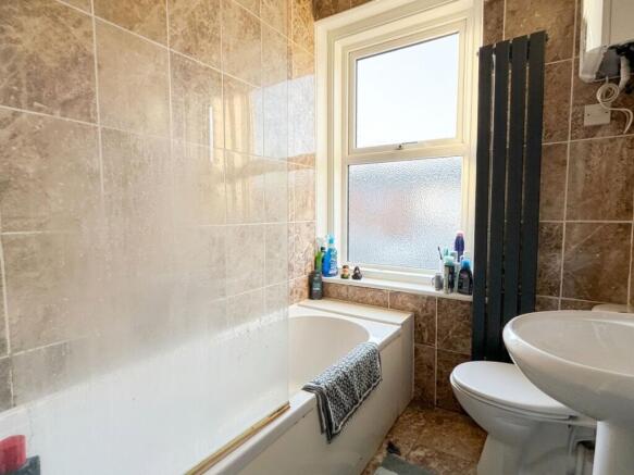 2 bed Terraced for sale Image 7