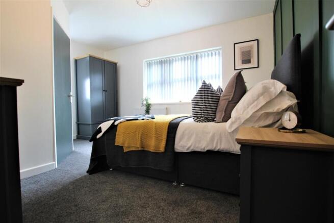 Room 7 with ensuite.JPG