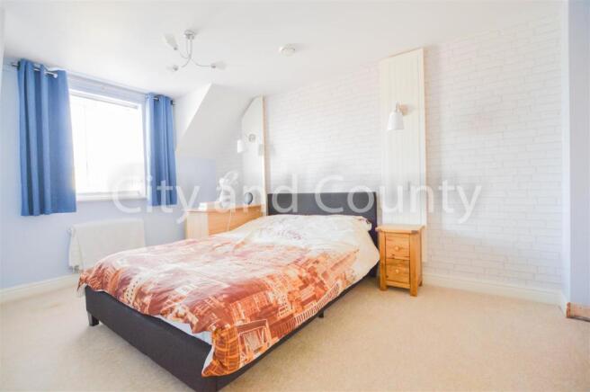 bed 3.jpg