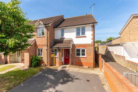 Yeoman Place, Woodley, Reading RG5