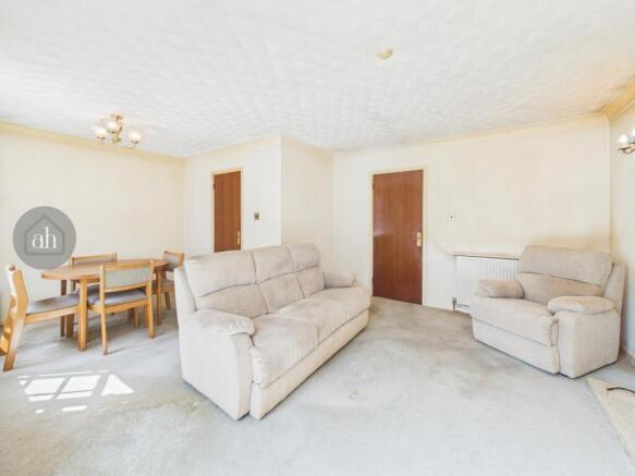 Sitting/Dining Room
