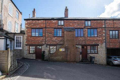 Castle Street, Axminster