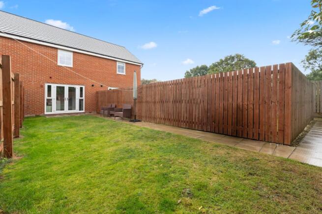 2 bed Semi-Detached for sale Image 11